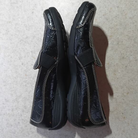 Natural Soul by Naturalizer Black Faux Croc Comfort Loafer Sz 6 Classic Slip On - Picture 12 of 12